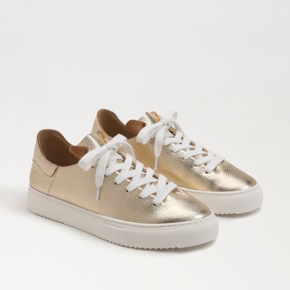 Poppy Lace Up Sneaker 7.5